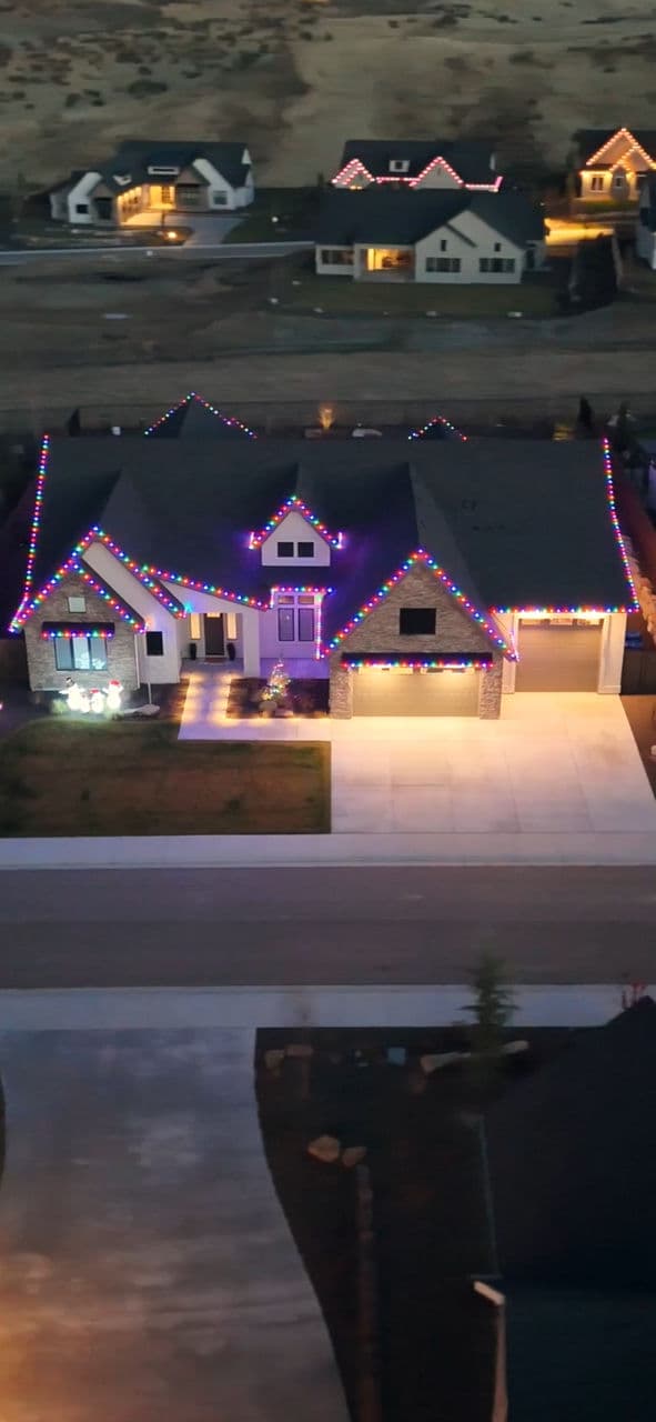Project Holiday Cheer with Stunning Home Lighting image