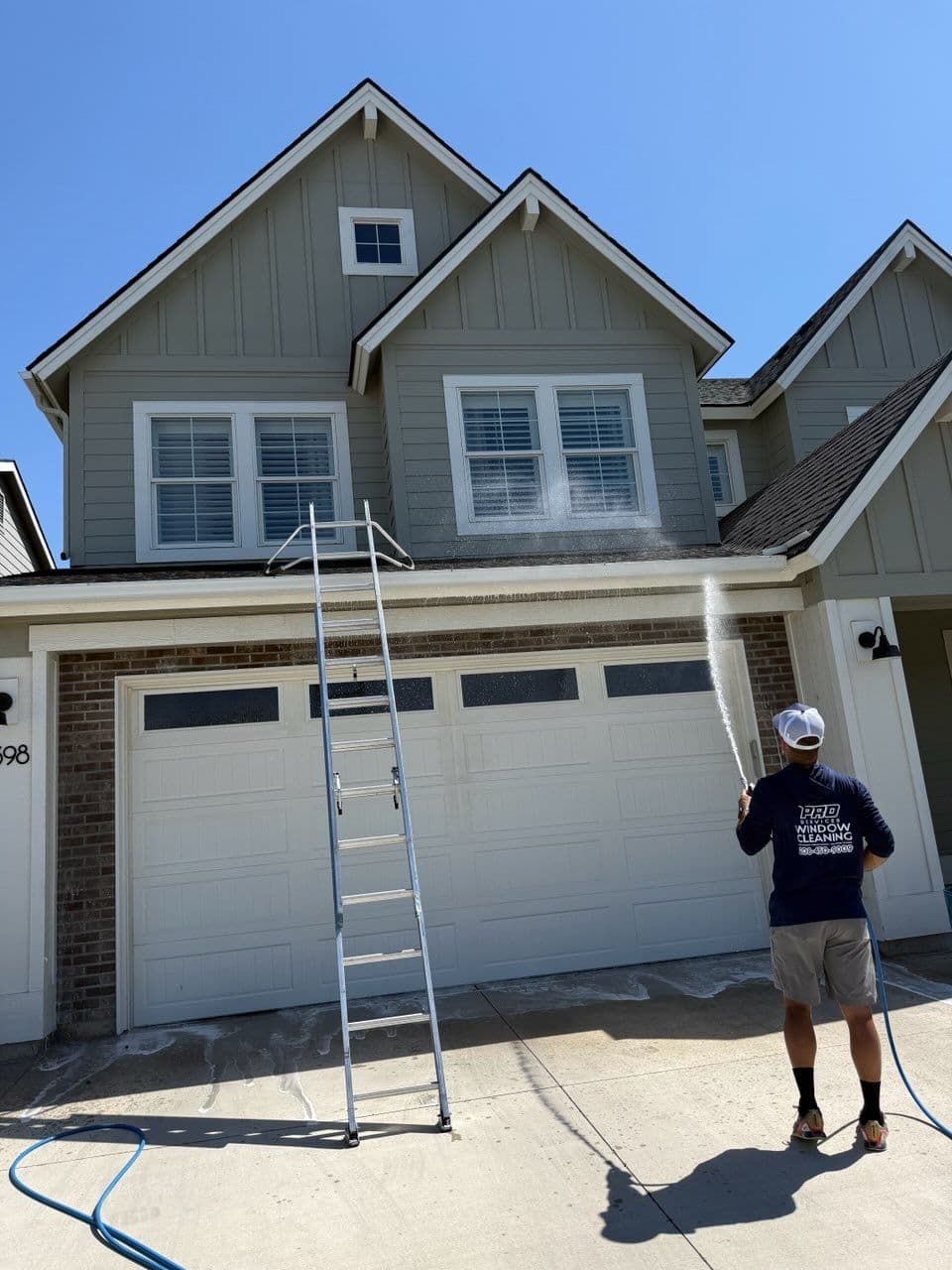 Gallery photos for Thorough House Wash and Window Cleaning: Image #2